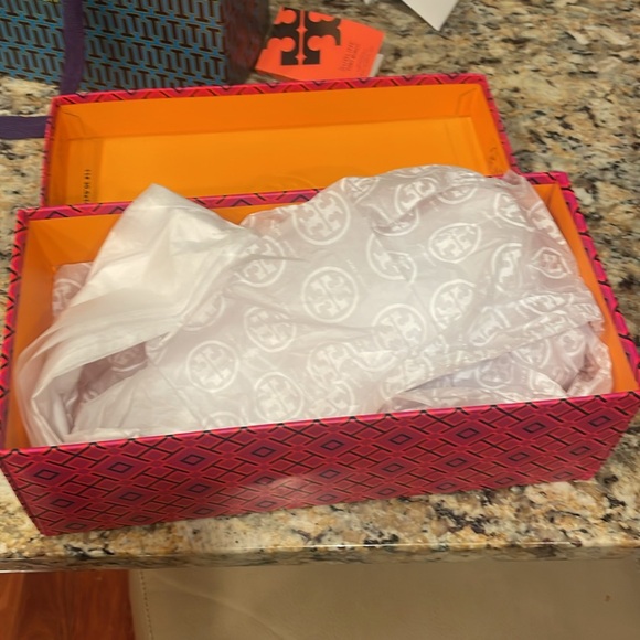 Authentic Tory Burch bag and shoe box combo - Picture 7 of 8